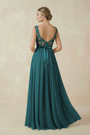 Lace A - Line Bateau Neck Chiffon Long Bridesmaid Dress in Pine - SHE IS ME Bridesmaid Dresses