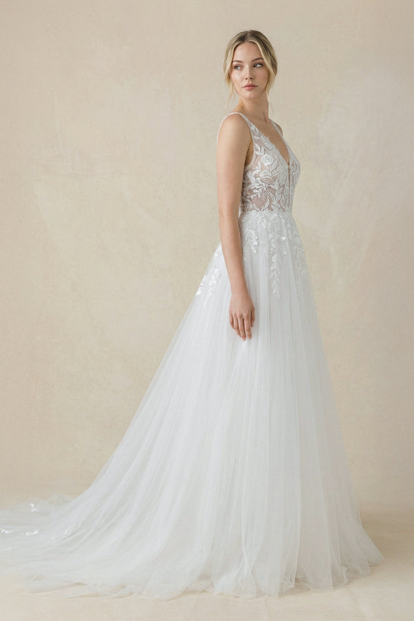 V Neck Satin Mermaid Wedding Dress in White